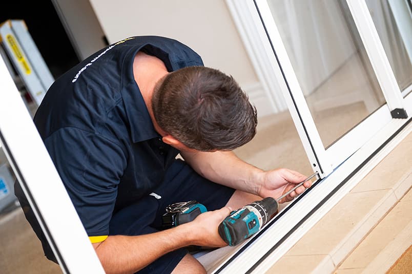 aluminium-sliding-doors-servicing-maintenance